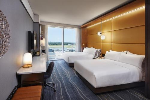 Легло или легла в стая в InterContinental Minneapolis - St. Paul Airport by IHG