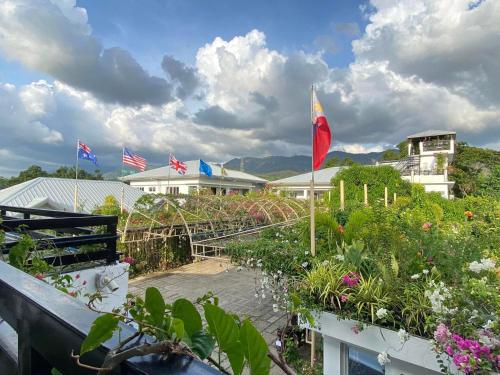 Un jardín fuera de Casa Cecilia Hotel