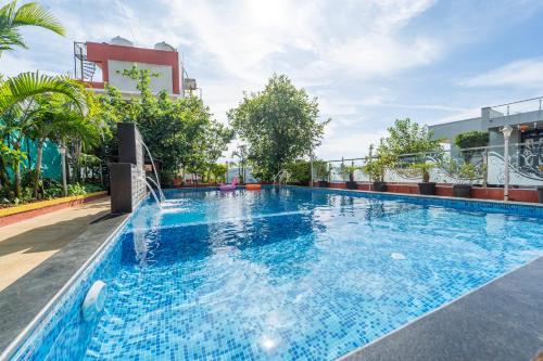Hill View Bungalow ,Mahabaleshwar , Private Swimming Pool