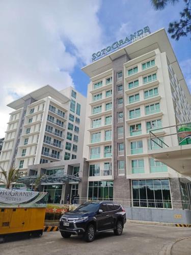 Condo 604 Baguio retreat with pool and gym