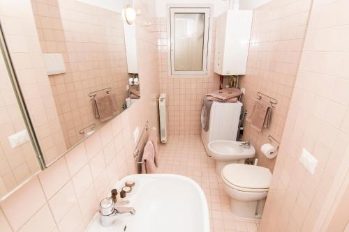 A bathroom at Ca' Dada Appartamento