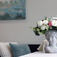 Stella`s Tallinn Airport apartment - near Tallinn Airport and Tallinn bus station - near tram, bus and train stops - free wifi, parking and Netflix - bath - new renovation, отель рядом с аэропортом Международный аэропорт Таллин имени Леннарта Мери - TLL в Таллине