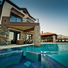 Villa St. Nicolas & Theano