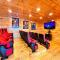 * *Luxury 4 Bdrms, Views, Theater, Arcade, Firepit