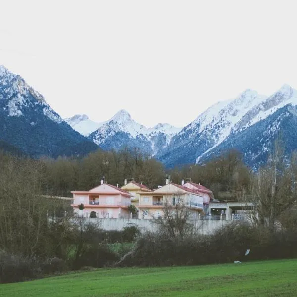 Manesi Apartments, hotel u gradu Boúmboukas