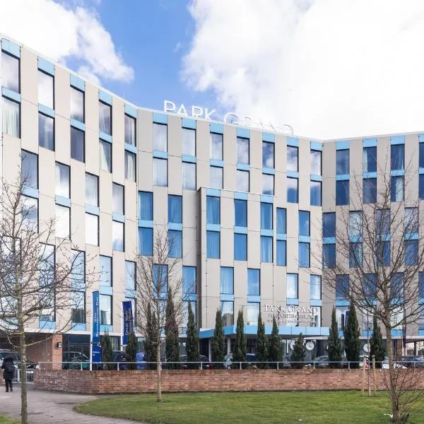 Park Grand Heathrow, hotel sa Hounslow