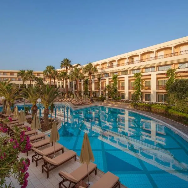 Rethymno Palace, hotel u gradu Adelianos Kampos