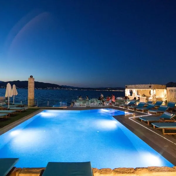 Aianteion Bay Luxury Hotel & Suites, hotel u gradu Aiándion