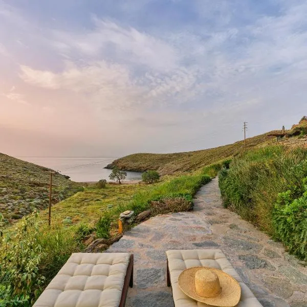 Agelos Beachfront Villa, hótel í Korissia