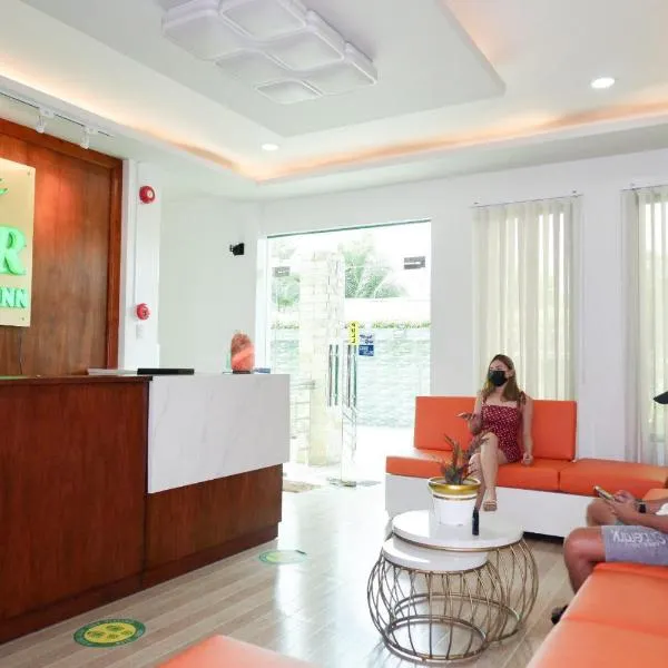 D and R Travellers Inn, hotell i Kolon