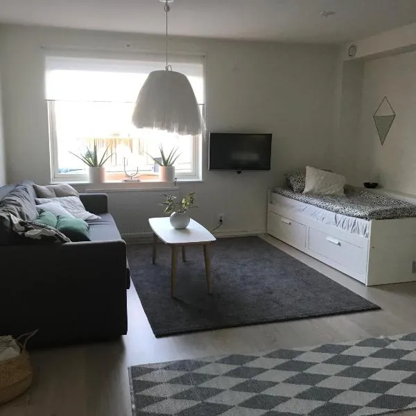 Mysig studiolägenhet i Västra Göteborg, hotell i Västra Frölunda