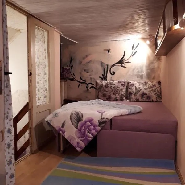 Garden Room, hotel di Novi Sad