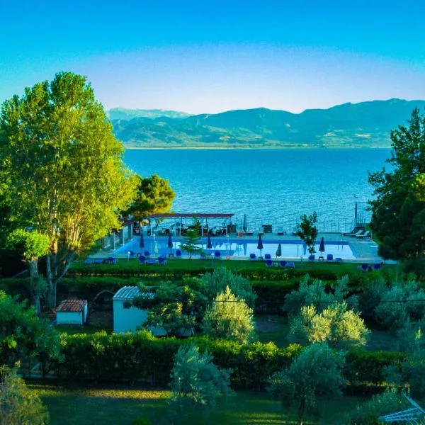 Tsamadanis Hotel & Bungalows Friends Family, hotel u gradu Karavómilos
