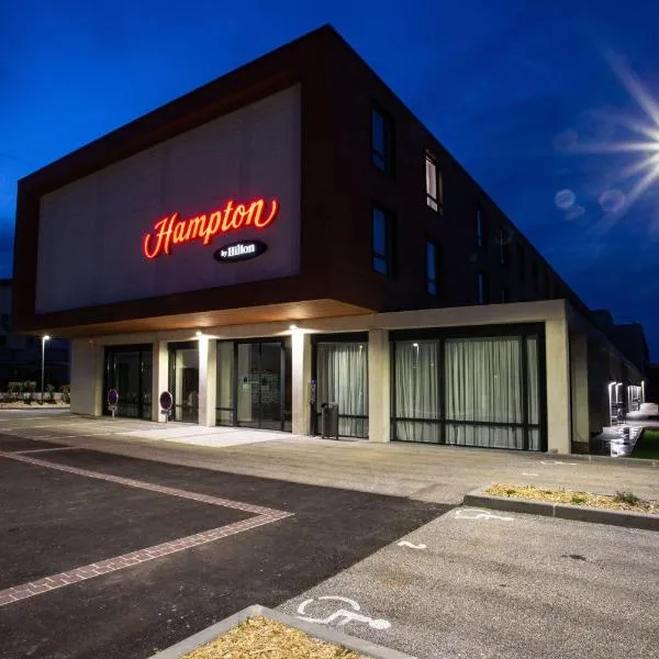 Hampton By Hilton Toulouse Airport, hotel in Blagnac