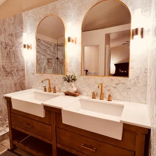 Fragrant Finnish Sauna & Cozy Pool with French 3br, hotel en Las Vegas