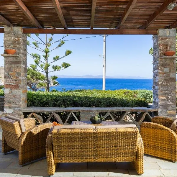 Villa Mirsini, a 3 minute walk from 2 beaches, hótel í Kéa