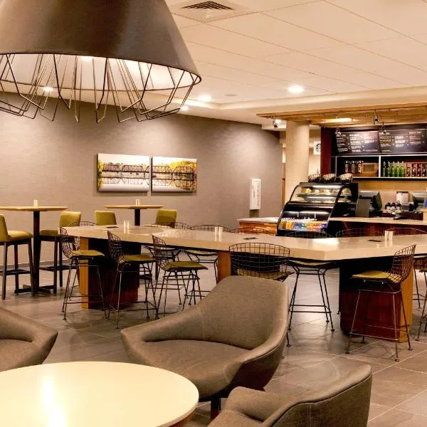 Courtyard by Marriott Yonkers Westchester County: Yonkers şehrinde bir otel