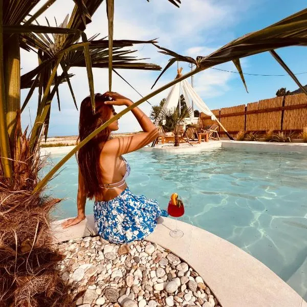 Amo Golden Suites, hotel u gradu Hrisi Amudija