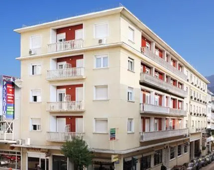Palladion Hotel, hotel u Janjini