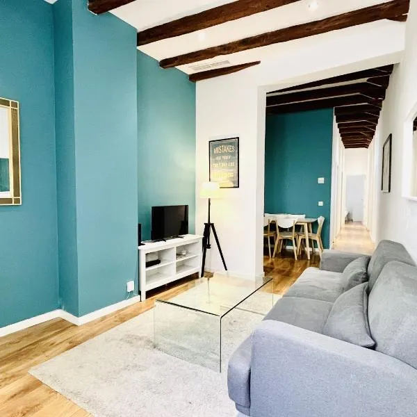 dPLACE To Be - Amazing Apartments in Historic Center, מלון במדריד