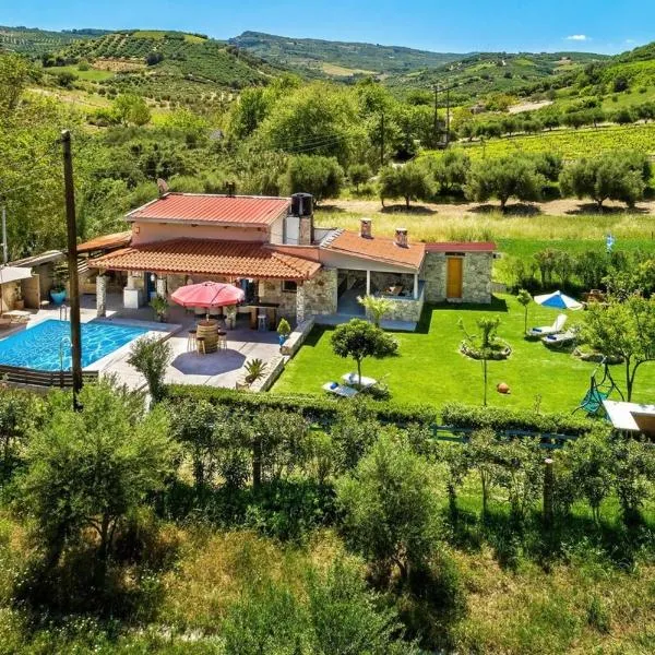 Villa Kalouas private pool, hotel u gradu Iraklion